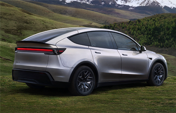 零部件国产化率超95%!特斯拉上海超级工厂下线第400万辆车